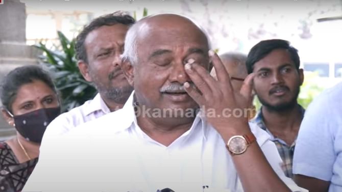ಕಾಂಗ್ರೆಸ್ ಪಕ್ಷವನ್ನು ಸೇರುತ್ತಿಲ್ಲ, ಅದಕ್ಕೆ ಬೆಂಬಲ ನೀಡುತ್ತಿದ್ದೇನೆ ಅಷ್ಟೇ: ಹೆಚ್ ವಿಶ್ವನಾಥ ಕಾಂಗ್ರೆಸ್ ಪಕ್ಷವನ್ನು ಸೇರುತ್ತಿಲ್ಲ, ಅದಕ್ಕೆ ಬೆಂಬಲ ನೀಡುತ್ತಿದ್ದೇನೆ ಅಷ್ಟೇ: ಹೆಚ್ ವಿಶ್ವನಾಥ