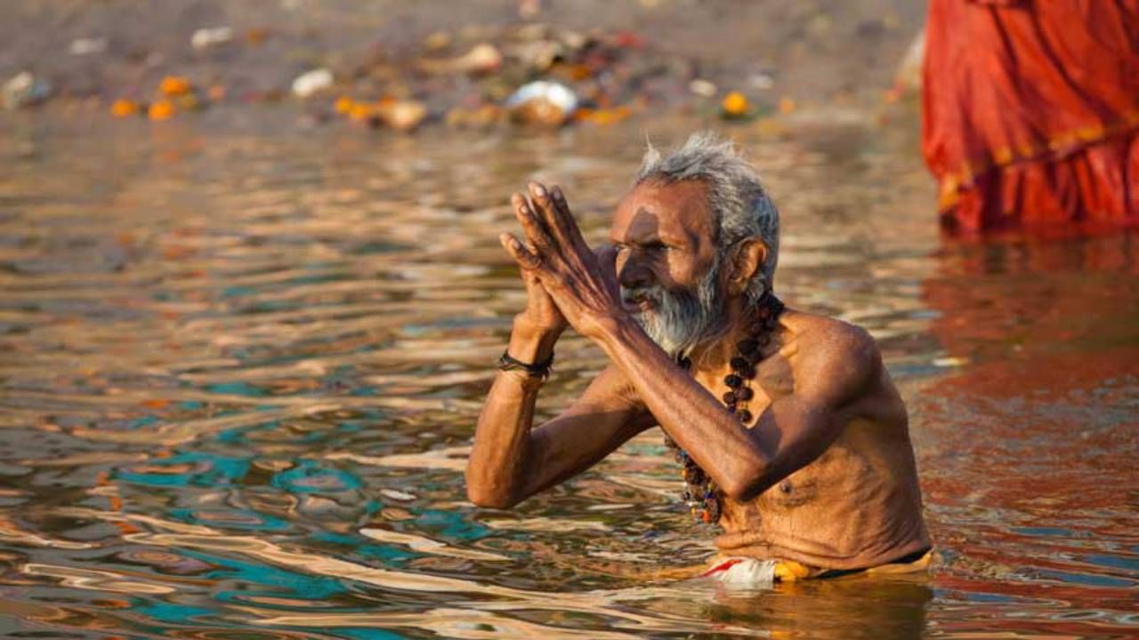 Mauni Amavasya 2023: ಮೌನಿ ಅಮಾವಾಸ್ಯೆಯಂದು ಮೌನವಾಗಿ ಉಪವಾಸ, ದಾನ ಮಾಡಿದರೆ ಈ ಫಲ ನಿಮ್ಮದಾಗುತ್ತೆ Mauni Amavasya 2023: ಮೌನಿ ಅಮಾವಾಸ್ಯೆಯಂದು ಮೌನವಾಗಿ ಉಪವಾಸ, ದಾನ ಮಾಡಿದರೆ ಈ ಫಲ ನಿಮ್ಮದಾಗುತ್ತೆ