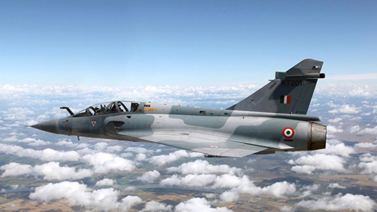 IAF Planes Crash: ಮಧ್ಯಪ್ರದೇಶದ ಆಗಸದಲ್ಲಿ ಸುಖೋಯ್-ಮಿರಾಜ್ ಯುದ್ಧವಿಮಾನಗಳು ಡಿಕ್ಕಿ; ಒಬ್ಬ ಪೈಲಟ್​ ಸಾವು