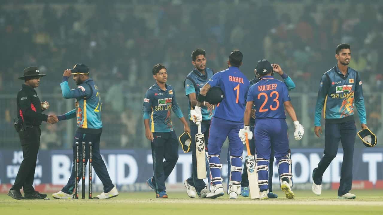 IND vs SL, 3rd ODI Live Streaming: ರೋಹಿತ್ ಬಳಗಕ್ಕೆ ಕ್ಲೀನ್ಸ್ವೀಪ್ ಗುರಿ; 3ನೇ ಪಂದ್ಯ ಎಲ್ಲಿ, ಎಷ್ಟು ಗಂಟೆಗೆ ಆರಂಭ? IND vs SL, 3rd ODI Live Streaming: ರೋಹಿತ್ ಬಳಗಕ್ಕೆ ಕ್ಲೀನ್ಸ್ವೀಪ್ ಗುರಿ; 3ನೇ ಪಂದ್ಯ ಎಲ್ಲಿ, ಎಷ್ಟು ಗಂಟೆಗೆ ಆರಂಭ?