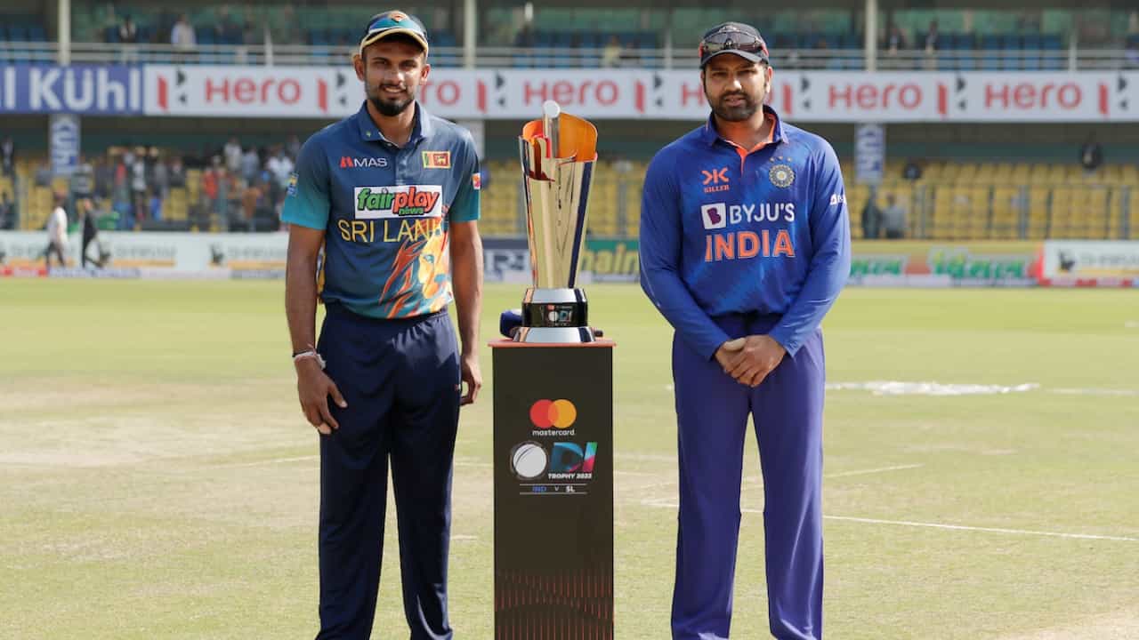 IND vs SL, 2nd ODI, Live Streaming: ಭಾರತ ಗೆದ್ದರೆ ಸರಣಿ ಕೈವಶ; 2ನೇ ಪಂದ್ಯ ಎಷ್ಟು ಗಂಟೆಗೆ ಯಾವ ಚಾನೆಲ್ನಲ್ಲಿ ನೇರ ಪ್ರಸಾರ? IND vs SL, 2nd ODI, Live Streaming: ಭಾರತ ಗೆದ್ದರೆ ಸರಣಿ ಕೈವಶ; 2ನೇ ಪಂದ್ಯ ಎಷ್ಟು ಗಂಟೆಗೆ ಯಾವ ಚಾನೆಲ್ನಲ್ಲಿ ನೇರ ಪ್ರಸಾರ?