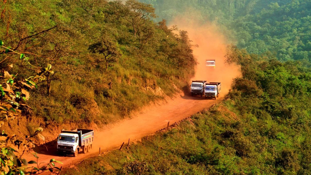 Illegal Mining near Kumaraswamy temple in Sandur High Court issues Notice to Karnataka Government 1