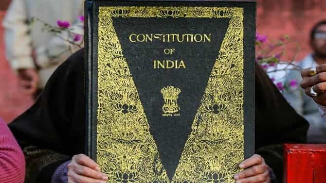 Republic Day Interesting Facts: ಸಂವಿಧಾನವು ಜನವರಿ 26 ರಂದು ಏಕೆ ಜಾರಿಗೆ ಬಂತು, ಭಾರತದ ಸಂವಿಧಾನಕ್ಕೆ ಸಂಬಂಧಿಸಿದ ಆಸಕ್ತಿದಾಯಕ ವಿಷಯಗಳು ಇಲ್ಲಿವೆ