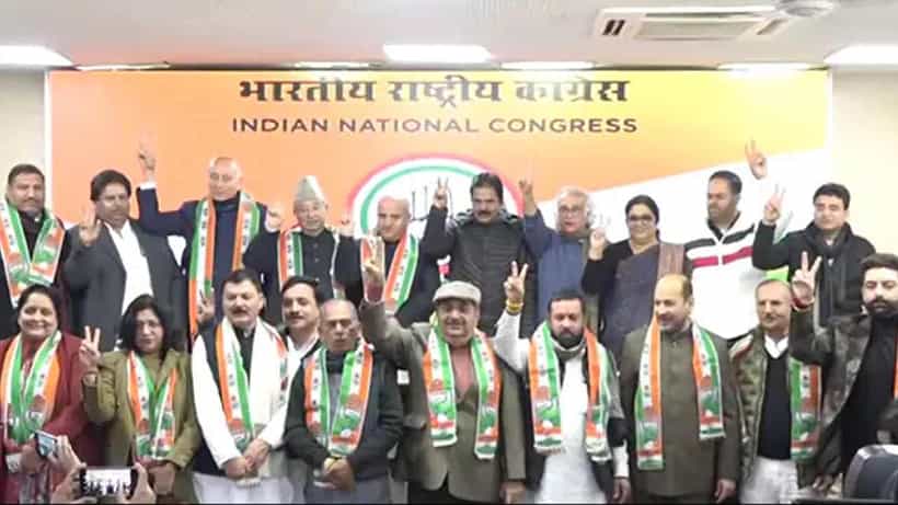 Jammu and Kashmir Politics: ಆಜಾದ್ ಜತೆ ಪಕ್ಷ ತೊರೆದಿದ್ದ ಜಮ್ಮು ಕಾಶ್ಮೀರದ ಮಾಜಿ ಡಿಸಿಎಂ ತಾರಾಚಂದ್ ಸೇರಿ 17 ಮುಖಂಡರು ಮತ್ತೆ ಕಾಂಗ್ರೆಸ್ ತೆಕ್ಕೆಗೆ