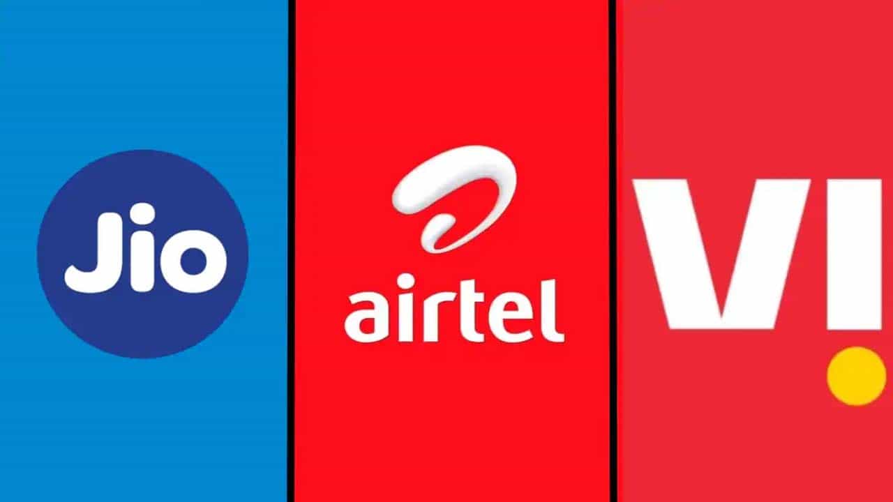 Best Recharge Plans 2023: ಜಿಯೋ, ವಿ, ಏರ್ಟೆಲ್ ಧಮಾಕ ಆಫರ್: ಒಂದು ವರ್ಷದ ವ್ಯಾಲಿಡಿಯ ಬೆಸ್ಟ್ ಯೋಜನೆಗಳು ಇಲ್ಲಿದೆ Best Recharge Plans 2023: ಜಿಯೋ, ವಿ, ಏರ್ಟೆಲ್ ಧಮಾಕ ಆಫರ್: ಒಂದು ವರ್ಷದ ವ್ಯಾಲಿಡಿಯ ಬೆಸ್ಟ್ ಯೋಜನೆಗಳು ಇಲ್ಲಿದೆ