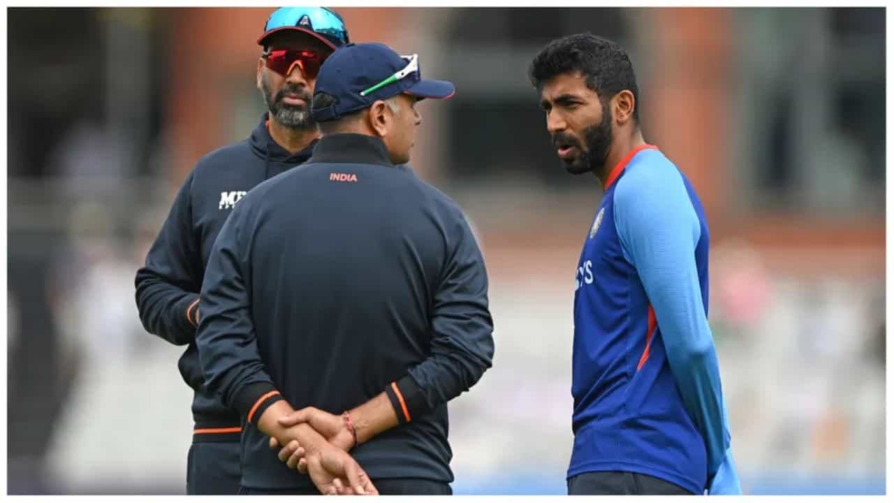 IND v SL: ಏಕದಿನ ಸರಣಿ ಆರಂಭಕ್ಕೂ ಮುನ್ನವೇ ಟೀಂ ಇಂಡಿಯಾದಿಂದ ಹೊರಬಿದ್ದ ಜಸ್ಪ್ರೀತ್ ಬುಮ್ರಾ..! IND v SL: ಏಕದಿನ ಸರಣಿ ಆರಂಭಕ್ಕೂ ಮುನ್ನವೇ ಟೀಂ ಇಂಡಿಯಾದಿಂದ ಹೊರಬಿದ್ದ ಜಸ್ಪ್ರೀತ್ ಬುಮ್ರಾ..!