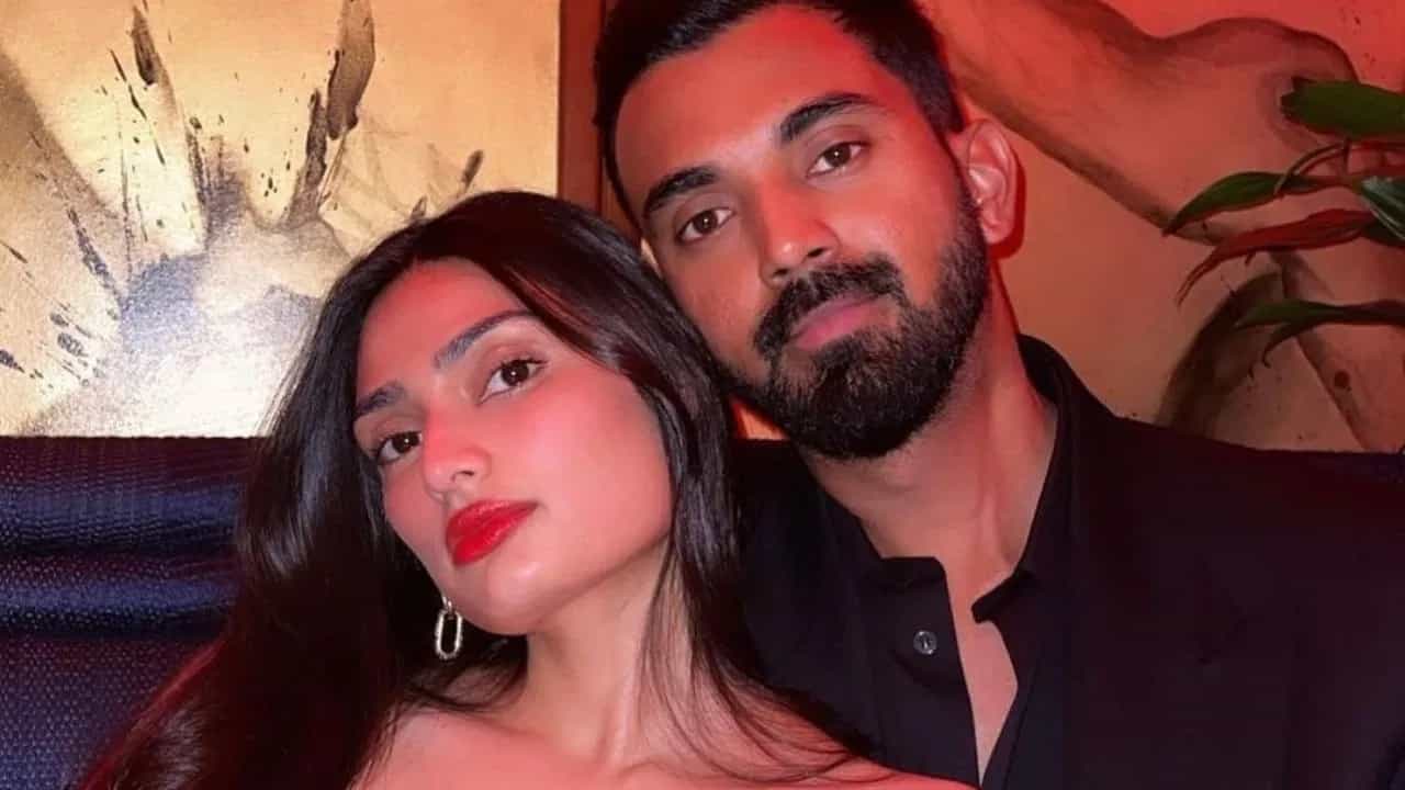 KL Rahul: ಮದುವೆ ತಯಾರಿಯ ನಡುವೆಯೂ ಏಕದಿನ ಸರಣಿಗೆ ಸಮರಾಭ್ಯಾಸ ಶುರು ಮಾಡಿದ ರಾಹುಲ್; ವಿಡಿಯೋ KL Rahul: ಮದುವೆ ತಯಾರಿಯ ನಡುವೆಯೂ ಏಕದಿನ ಸರಣಿಗೆ ಸಮರಾಭ್ಯಾಸ ಶುರು ಮಾಡಿದ ರಾಹುಲ್; ವಿಡಿಯೋ