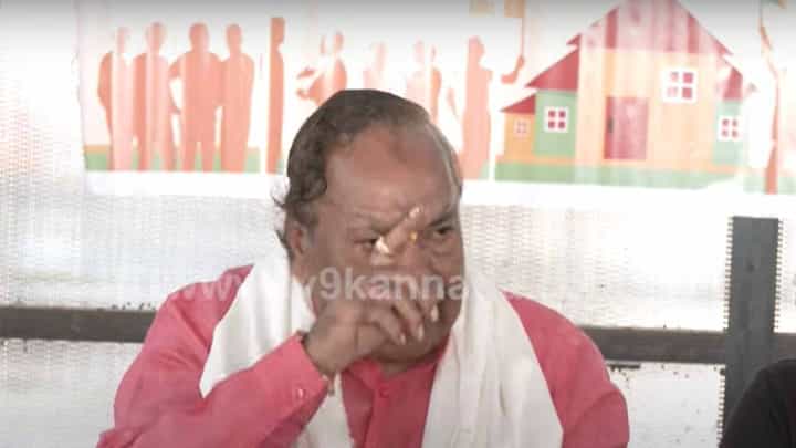 ಸಿದ್ದರಾಮಯ್ಯ ಯಾವುದೇ ಕ್ಷೇತ್ರದಿಂದ ಸ್ಪರ್ಧಿಸಿದರೂ ನಾವು ಸೋಲಿಸುವುದು ನಿಶ್ಚಿತ: ಕೆ ಎಸ್ ಈಶ್ವರಪ್ಪ ಸಿದ್ದರಾಮಯ್ಯ ಯಾವುದೇ ಕ್ಷೇತ್ರದಿಂದ ಸ್ಪರ್ಧಿಸಿದರೂ ನಾವು ಸೋಲಿಸುವುದು ನಿಶ್ಚಿತ: ಕೆ ಎಸ್ ಈಶ್ವರಪ್ಪ