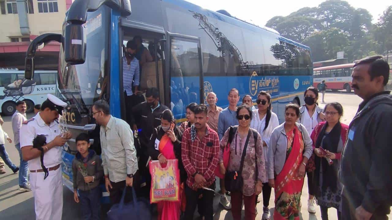 KSRTC Electric Bus: ರಸ್ತೆಗಿಳಿದ ಕೆಎಸ್​​​ಆರ್​​​ಟಿಸಿ ಎಲೆಕ್ಟ್ರಿಕ್​​​ ಬಸ್​ಗಳು, ಮೊದಲ ಪ್ರಯಾಣ ಆರಂಭ