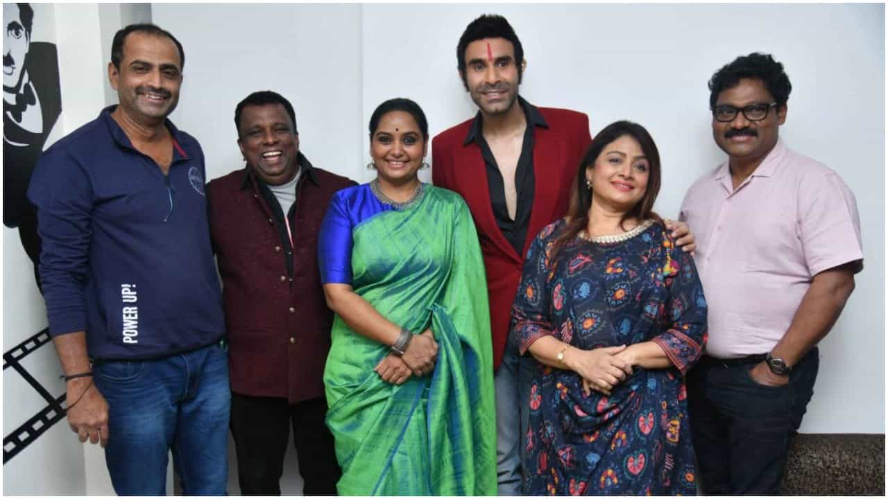 Koragajja: ‘ಕರಿ ಹೈದ ಕರಿ ಅಜ್ಜ’ ಚಿತ್ರೀಕರಣ ಮುಕ್ತಾಯ; ದೈವದ ಸಿನಿಮಾ ಮೇಲೆ ಹೆಚ್ಚಿತು ಸಿನಿಪ್ರಿಯರ ನಿರೀಕ್ಷೆ Koragajja: ‘ಕರಿ ಹೈದ ಕರಿ ಅಜ್ಜ’ ಚಿತ್ರೀಕರಣ ಮುಕ್ತಾಯ; ದೈವದ ಸಿನಿಮಾ ಮೇಲೆ ಹೆಚ್ಚಿತು ಸಿನಿಪ್ರಿಯರ ನಿರೀಕ್ಷೆ