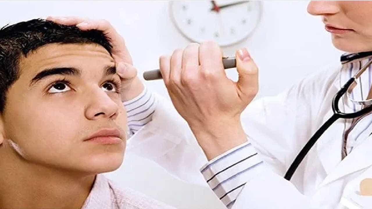 Eye health tips: ಕಣ್ಣಿನ ಯಾವುದೇ ಸಮಸ್ಯೆ ಮಧುಮೇಹದ ಲಕ್ಷಣವಾಗಿರಬಹುದು; ಇದನ್ನು ತಡೆಗಟ್ಟುವ ವಿಧಾನಗಳು ಇಲ್ಲಿವೆ Eye health tips: ಕಣ್ಣಿನ ಯಾವುದೇ ಸಮಸ್ಯೆ ಮಧುಮೇಹದ ಲಕ್ಷಣವಾಗಿರಬಹುದು; ಇದನ್ನು ತಡೆಗಟ್ಟುವ ವಿಧಾನಗಳು ಇಲ್ಲಿವೆ