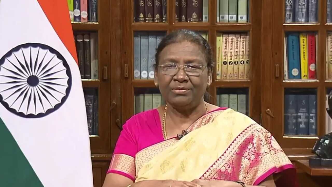 Constitution Park: ಜೈಪುರದಲ್ಲಿ ಇಂದು ಸಂವಿಧಾನ ಉದ್ಯಾನ ಉದ್ಘಾಟಿಸಲಿರುವ ರಾಷ್ಟ್ರಪತಿ ದ್ರೌಪದಿ ಮುರ್ಮು Constitution Park: ಜೈಪುರದಲ್ಲಿ ಇಂದು ಸಂವಿಧಾನ ಉದ್ಯಾನ ಉದ್ಘಾಟಿಸಲಿರುವ ರಾಷ್ಟ್ರಪತಿ ದ್ರೌಪದಿ ಮುರ್ಮು