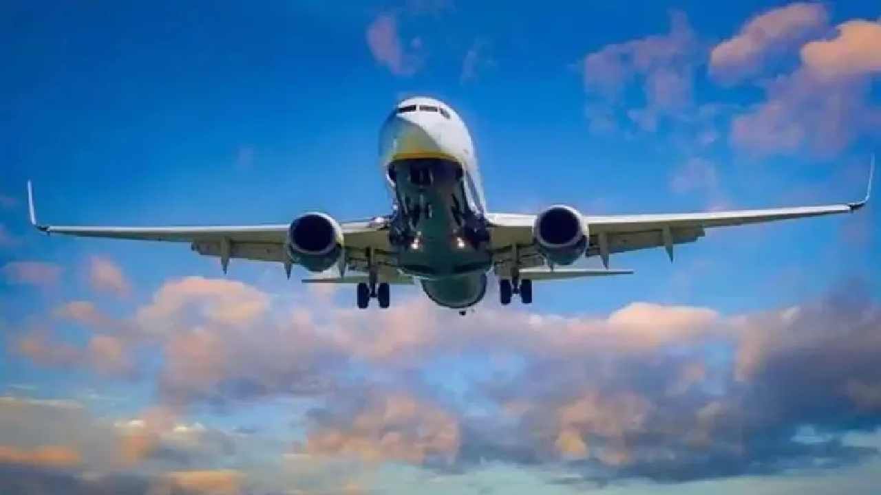 DGCA Advisory: ವಿಮಾನದಲ್ಲಿ ಪ್ರಯಾಣಿಕರು ಅನುಚಿತವಾಗಿ ವರ್ತಿಸಿದರೆ ಸಿಬ್ಬಂದಿ ಏನು ಮಾಡಬೇಕು? : ಡಿಜಿಸಿಎ ನಿರ್ದೇಶನ DGCA Advisory: ವಿಮಾನದಲ್ಲಿ ಪ್ರಯಾಣಿಕರು ಅನುಚಿತವಾಗಿ ವರ್ತಿಸಿದರೆ ಸಿಬ್ಬಂದಿ ಏನು ಮಾಡಬೇಕು? : ಡಿಜಿಸಿಎ ನಿರ್ದೇಶನ