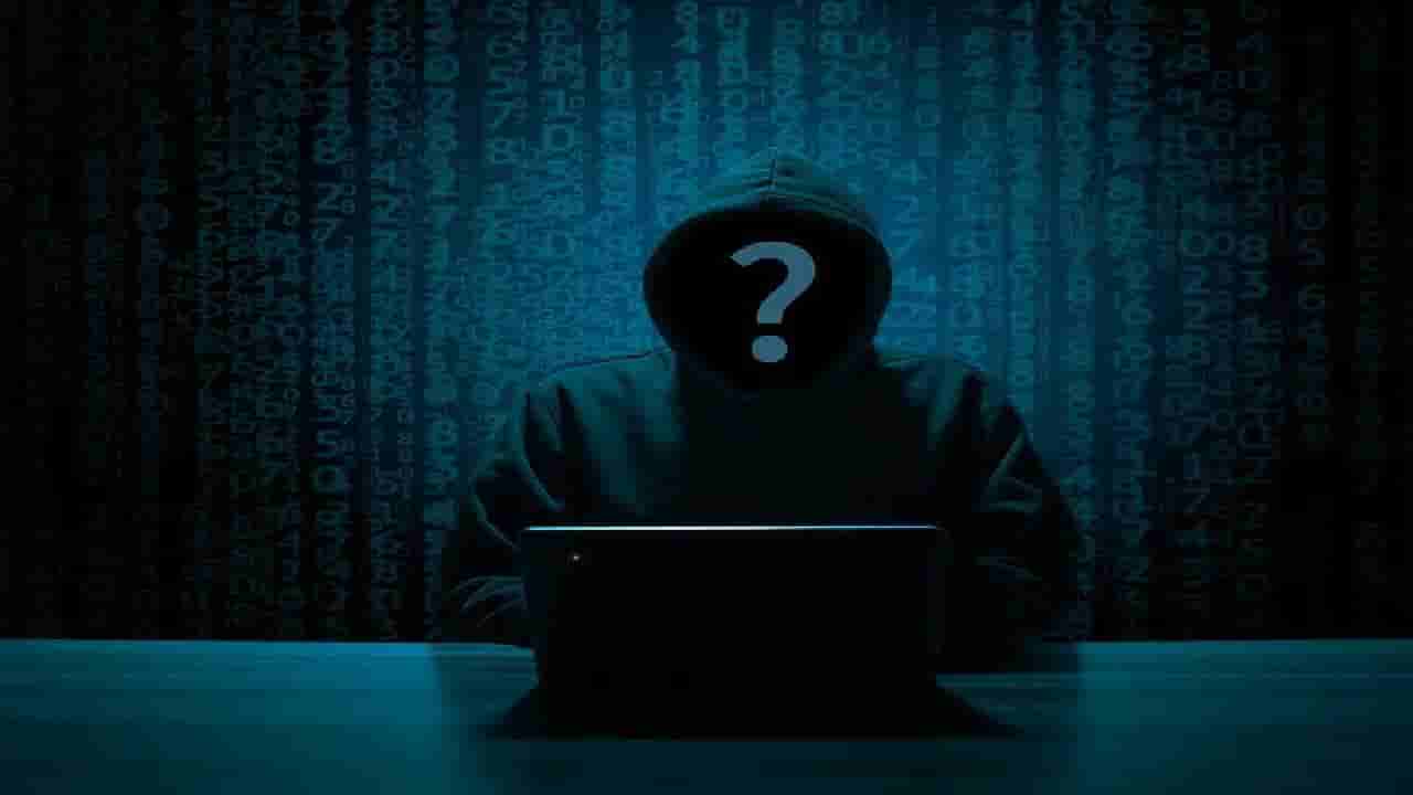 ನೀವು ಬುಕ್ ಮಾಡಿದ್ದು ಒಂದಾದ್ರೆ ಪಾರ್ಸಲ್​​ನಲ್ಲಿ ಬರೋದೆ ಇನ್ನೊಂದು; ಮಂಡ್ಯದ ಆಟೋ ಚಾಲಕನಿಗೆ ಮಕ್ಮಲ್ ಟೋಪಿ