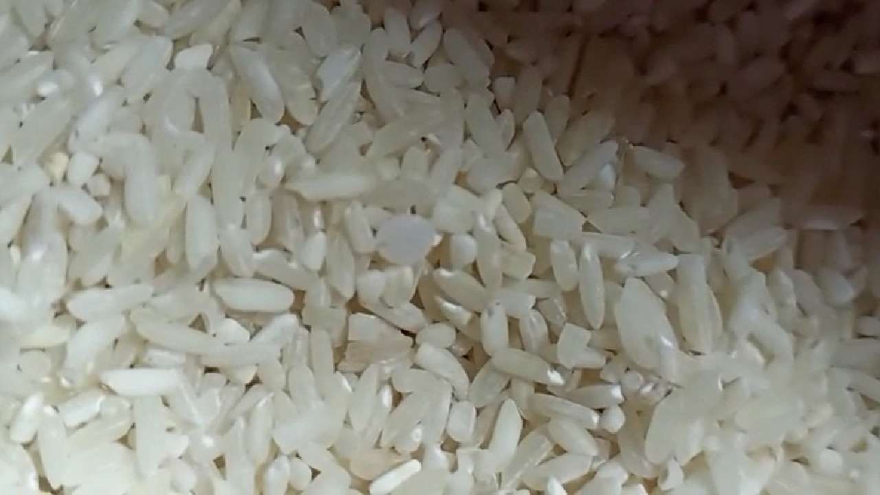 Madikeri City Plastic mixed rice found in government high school mid-day meal rice Anxiety among parents kodagu news in kannada
