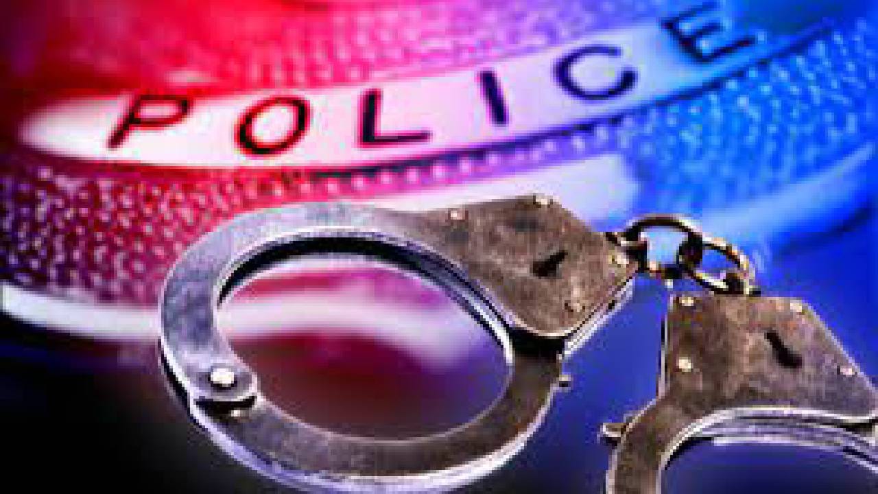 Bengaluru: ಆಡುಗೋಡಿ ಪೊಲೀಸರಿಂದ ಚೇಸ್ ಮಾಡಿ ಕಿಡ್ನಾಪ್ ಕೇಸ್ ಭೇದಿಸಿದ ಪ್ರಕರಣ; ತನಿಖೆ ವೇಳೆ ರಿವೈಲ್ ಆಯ್ತು ಸ್ಪೋಟಕ ಸಂಗತಿ Bengaluru: ಆಡುಗೋಡಿ ಪೊಲೀಸರಿಂದ ಚೇಸ್ ಮಾಡಿ ಕಿಡ್ನಾಪ್ ಕೇಸ್ ಭೇದಿಸಿದ ಪ್ರಕರಣ; ತನಿಖೆ ವೇಳೆ ರಿವೈಲ್ ಆಯ್ತು ಸ್ಪೋಟಕ ಸಂಗತಿ