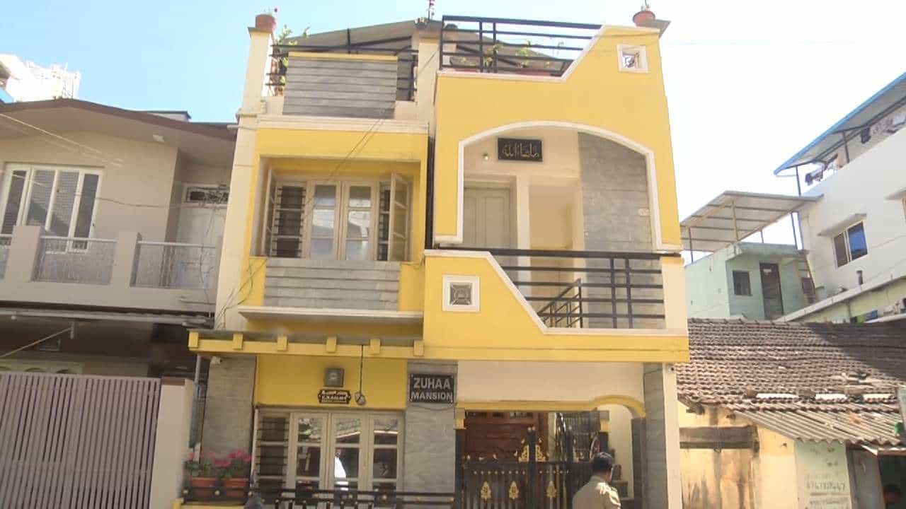 ಚಿಕ್ಕಮಗಳೂರಿನಲ್ಲಿ ‘ಕೈ’ ನಾಯಕ ಅಕ್ಮಲ್ ಮನೆ ಮೇಲೆ ಐಟಿ ದಾಳಿ, ಕಾರ್ಯಕರ್ತರಿಂದ ಪ್ರತಿಭಟನೆ ಚಿಕ್ಕಮಗಳೂರಿನಲ್ಲಿ ‘ಕೈ’ ನಾಯಕ ಅಕ್ಮಲ್ ಮನೆ ಮೇಲೆ ಐಟಿ ದಾಳಿ, ಕಾರ್ಯಕರ್ತರಿಂದ ಪ್ರತಿಭಟನೆ