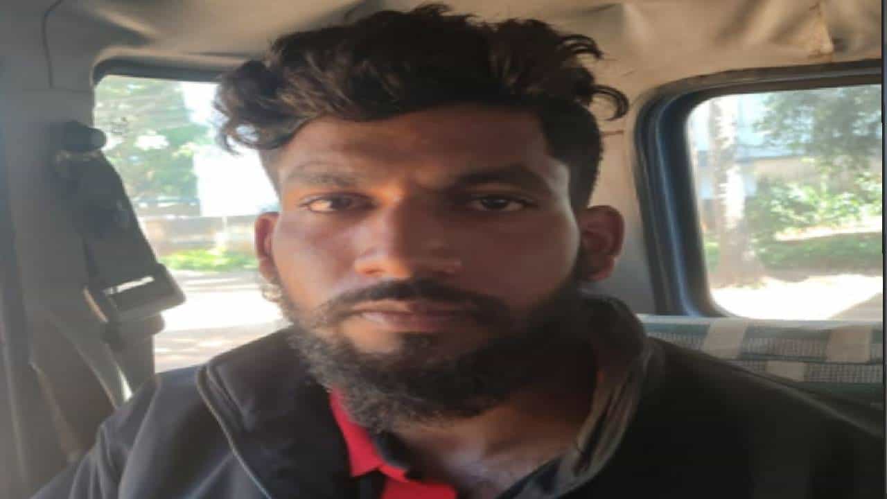 ಚಿಕ್ಕಮಗಳೂರು: ಪ್ರೇಮ ವೈಫಲ್ಯಕ್ಕೆ ಮನನೊಂದು ಅಪ್ರಾಪ್ತೆ ಆತ್ಮಹತ್ಯೆ ಪ್ರಕರಣ; ಹಿಂದೂ ಮುಖಂಡ ನಿತೇಶ್ ಬಂಧನ ಚಿಕ್ಕಮಗಳೂರು: ಪ್ರೇಮ ವೈಫಲ್ಯಕ್ಕೆ ಮನನೊಂದು ಅಪ್ರಾಪ್ತೆ ಆತ್ಮಹತ್ಯೆ ಪ್ರಕರಣ; ಹಿಂದೂ ಮುಖಂಡ ನಿತೇಶ್ ಬಂಧನ