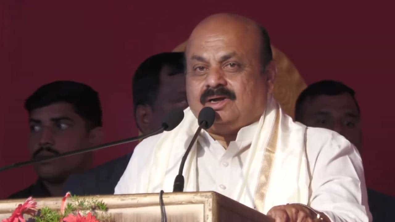 ಸಿದ್ದರಾಮಯ್ಯಗೆ ರಾಜಕೀಯ ನಿವೃತ್ತಿ ಪಡೆಯುವ ಸ್ಥಿತಿ ಬರಲಿದೆ: ಸಿದ್ದುಗೆ ಟಾಂಗ್ ಕೊಟ್ಟ ಸಿಎಂ ಬೊಮ್ಮಾಯಿ ಸಿದ್ದರಾಮಯ್ಯಗೆ ರಾಜಕೀಯ ನಿವೃತ್ತಿ ಪಡೆಯುವ ಸ್ಥಿತಿ ಬರಲಿದೆ: ಸಿದ್ದುಗೆ ಟಾಂಗ್ ಕೊಟ್ಟ ಸಿಎಂ ಬೊಮ್ಮಾಯಿ