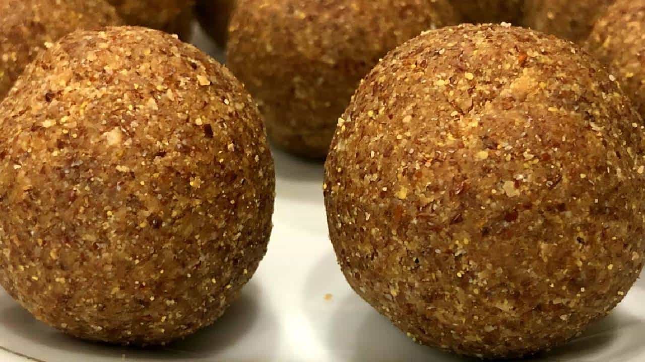 Quick and Easy Recipes: ಓಟ್ಸ್ ಮತ್ತು ಅಗಸೆ ಬೀಜದ ರುಚಿಕರ ಲಡ್ಡು ರೆಸಿಪಿ ಇಲ್ಲಿದೆ Quick and Easy Recipes: ಓಟ್ಸ್ ಮತ್ತು ಅಗಸೆ ಬೀಜದ ರುಚಿಕರ ಲಡ್ಡು ರೆಸಿಪಿ ಇಲ್ಲಿದೆ