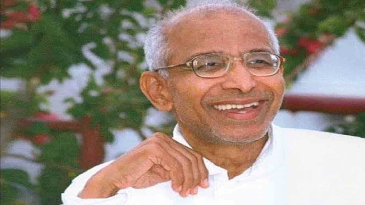 Siddeshwara Swamiji Death: ಸಿದ್ದೇಶ್ವರ ಶ್ರೀ ಲಿಂಗೈಕ್ಯ; ವಿಜಯಪುರ ಜಿಲ್ಲೆಯಾದ್ಯಂತ ಶಾಲಾ-ಕಾಲೇಜುಗಳಿಗೆ ರಜೆ Siddeshwara Swamiji Death: ಸಿದ್ದೇಶ್ವರ ಶ್ರೀ ಲಿಂಗೈಕ್ಯ; ವಿಜಯಪುರ ಜಿಲ್ಲೆಯಾದ್ಯಂತ ಶಾಲಾ-ಕಾಲೇಜುಗಳಿಗೆ ರಜೆ