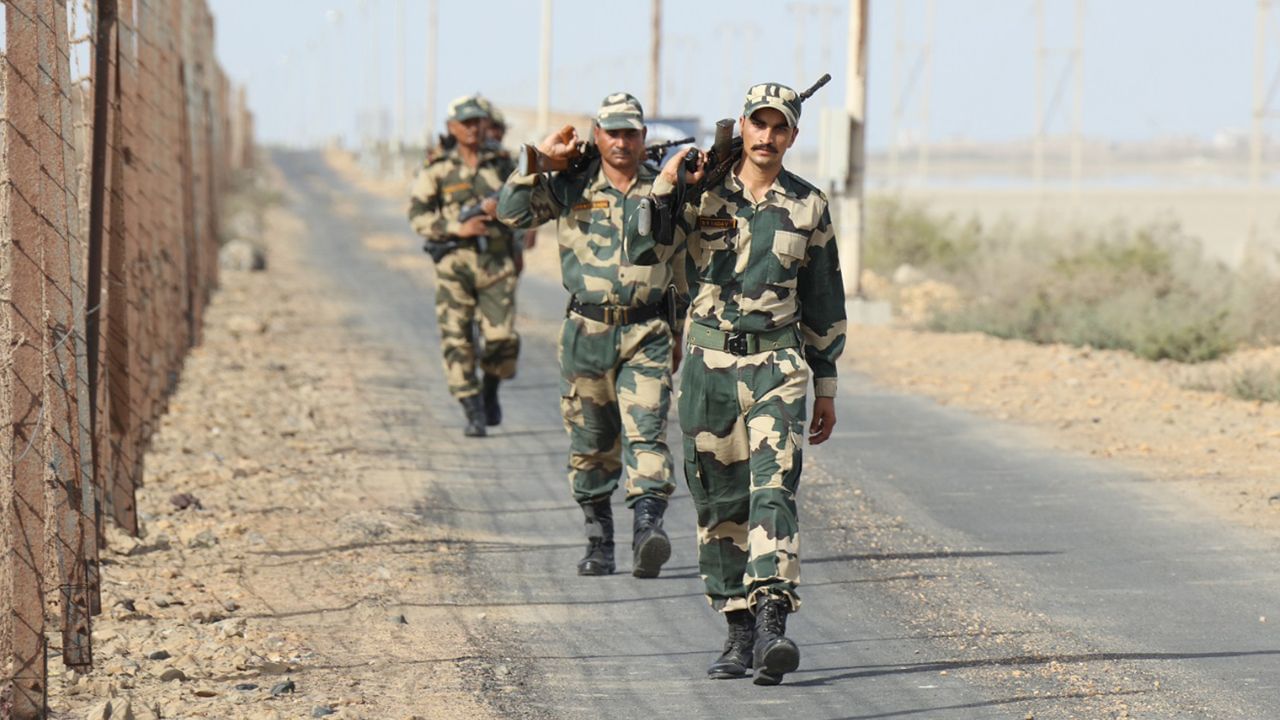 India-Pakistan Border: ಪಂಜಾಬ್ ಗಡಿಯಲ್ಲಿ ಪಾಕಿಸ್ತಾನಿ ಒಳನುಸುಳುಕೋರನನ್ನು ಗುಂಡಿಕ್ಕಿ ಕೊಂದ BSF