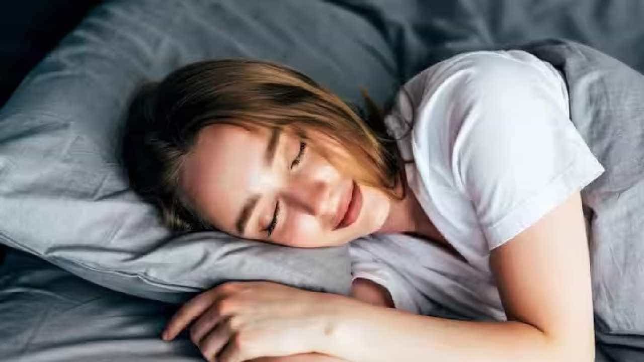 Change Pillow Cover Every Week: ಪ್ರತಿ ವಾರ ದಿಂಬಿನ ಕವರ್ ಏಕೆ ಬದಲಾಯಿಸಬೇಕು, ಅದರಿಂದಾಗುವ ಪ್ರಯೋಜನಗಳೇನು ತಿಳಿಯಿರಿ Change Pillow Cover Every Week: ಪ್ರತಿ ವಾರ ದಿಂಬಿನ ಕವರ್ ಏಕೆ ಬದಲಾಯಿಸಬೇಕು, ಅದರಿಂದಾಗುವ ಪ್ರಯೋಜನಗಳೇನು ತಿಳಿಯಿರಿ