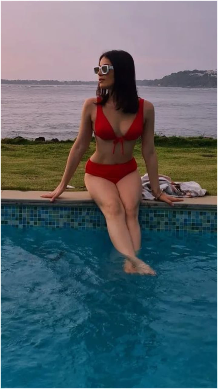Radhika Madan(7)