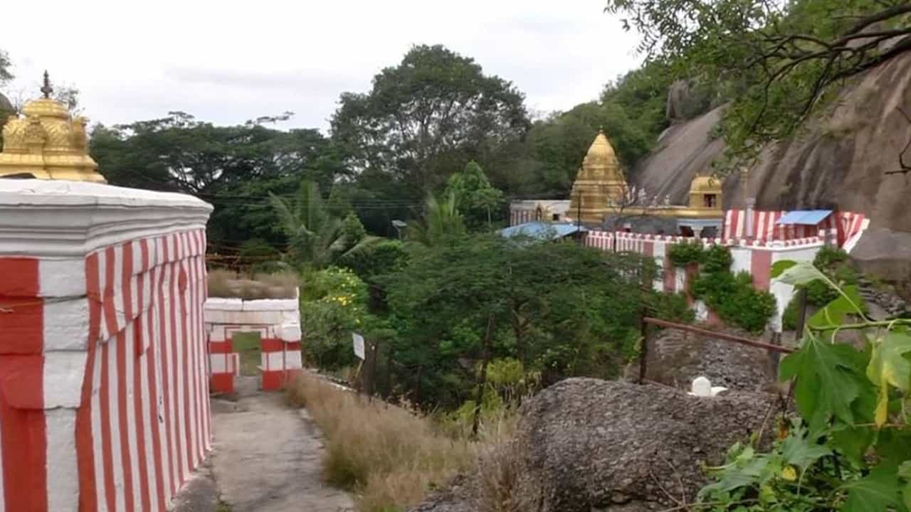 ರಾಮದೇವರಬೆಟ್ಟದಲ್ಲಿ ರಾಮಮಂದಿರ ನಿರ್ಮಾಣ: ಅಧಿಕೃತವಾಗಿ ಪ್ರಸ್ತಾವನೆ ಸಲ್ಲಿಸುವಂತೆ ರಾಮನಗರ ಜಿಲ್ಲಾಧಿಕಾರಿಗೆ ಸೂಚನೆ ರಾಮದೇವರಬೆಟ್ಟದಲ್ಲಿ ರಾಮಮಂದಿರ ನಿರ್ಮಾಣ: ಅಧಿಕೃತವಾಗಿ ಪ್ರಸ್ತಾವನೆ ಸಲ್ಲಿಸುವಂತೆ ರಾಮನಗರ ಜಿಲ್ಲಾಧಿಕಾರಿಗೆ ಸೂಚನೆ
