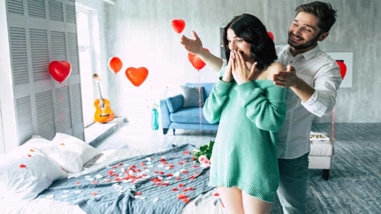 Relationship Tips: ನಿಮ್ಮ ಸಂಗಾತಿಗೆ ಸರ್ಪ್ರೈಸ್ ನೀಡ್ಬೇಕಾ, ಕೆಲವು ಐಡಿಯಾಗಳು ಇಲ್ಲಿವೆ Relationship Tips: ನಿಮ್ಮ ಸಂಗಾತಿಗೆ ಸರ್ಪ್ರೈಸ್ ನೀಡ್ಬೇಕಾ, ಕೆಲವು ಐಡಿಯಾಗಳು ಇಲ್ಲಿವೆ