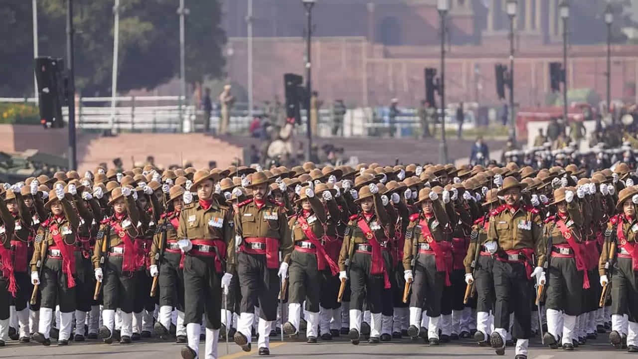 India Republic Day 2023: ಜನವರಿ 26ರಂದು ಗಣರಾಜ್ಯೋತ್ಸವವನ್ನು ಯಾಕೆ ಆಚರಿಸಲಾಗುತ್ತದೆ?; ಇಲ್ಲಿದೆ ಹಿನ್ನಲೆ India Republic Day 2023: ಜನವರಿ 26ರಂದು ಗಣರಾಜ್ಯೋತ್ಸವವನ್ನು ಯಾಕೆ ಆಚರಿಸಲಾಗುತ್ತದೆ?; ಇಲ್ಲಿದೆ ಹಿನ್ನಲೆ