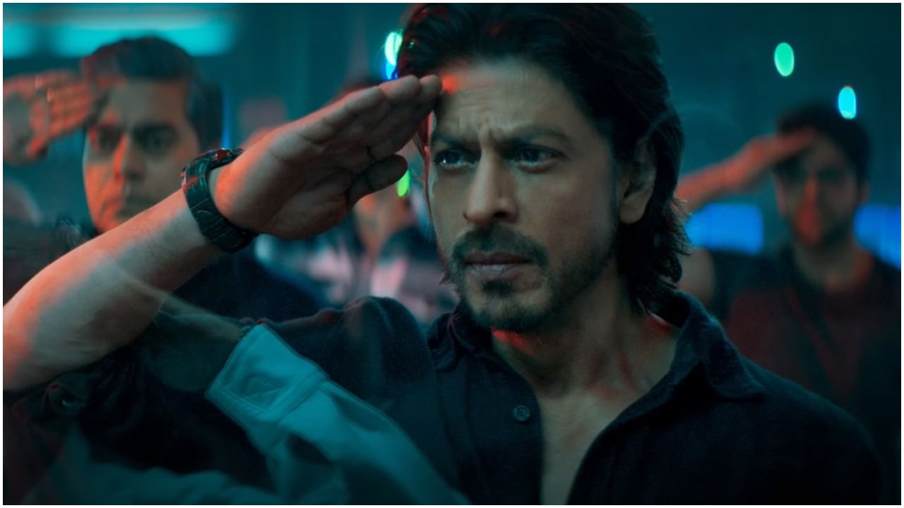 Shah Rukh Khan: ಭಾರತದಲ್ಲಿ ‘ಪಠಾಣ್’ ಚಿತ್ರಕ್ಕೆ ವಿರೋಧ; ದುಬೈಗೆ ಹೋಗಿ ಸಿನಿಮಾ ಪ್ರಚಾರ ಮಾಡಿದ ಶಾರುಖ್ ಖಾನ್ Shah Rukh Khan: ಭಾರತದಲ್ಲಿ ‘ಪಠಾಣ್’ ಚಿತ್ರಕ್ಕೆ ವಿರೋಧ; ದುಬೈಗೆ ಹೋಗಿ ಸಿನಿಮಾ ಪ್ರಚಾರ ಮಾಡಿದ ಶಾರುಖ್ ಖಾನ್