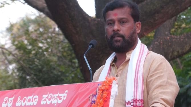 ಗುಜರಾತ ಗಲಭೆ ಹಿಂದುಗಳ ಪರಾಕ್ರಮದ ಸಂಕೇತ, ವಿವಾದಾತ್ಮಕ ಹೇಳಿಕೆ ನೀಡಿದ ಶರಣ್ ಪಂಪ್ವೆಲ್ ಗುಜರಾತ ಗಲಭೆ ಹಿಂದುಗಳ ಪರಾಕ್ರಮದ ಸಂಕೇತ, ವಿವಾದಾತ್ಮಕ ಹೇಳಿಕೆ ನೀಡಿದ ಶರಣ್ ಪಂಪ್ವೆಲ್