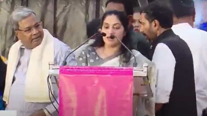‘ನಾ ನಾಯಕಿ’ ಕಾರ್ಯಕ್ರಮದಲ್ಲಿ ಸಿದ್ದರಾಮಯ್ಯ ನಿರೂಪಿಕಿಯನ್ನು ಕೆಳಗಿನಿಂದ ಮೇಲೆ, ಮೇಲಿಂದ ಕೆಳಗೆ ಆಶ್ಚರ್ಯಚಕಿತರಾಗಿ ನೋಡಿದ್ದು ಯಾಕೋ? ‘ನಾ ನಾಯಕಿ’ ಕಾರ್ಯಕ್ರಮದಲ್ಲಿ ಸಿದ್ದರಾಮಯ್ಯ ನಿರೂಪಿಕಿಯನ್ನು ಕೆಳಗಿನಿಂದ ಮೇಲೆ, ಮೇಲಿಂದ ಕೆಳಗೆ ಆಶ್ಚರ್ಯಚಕಿತರಾಗಿ ನೋಡಿದ್ದು ಯಾಕೋ?