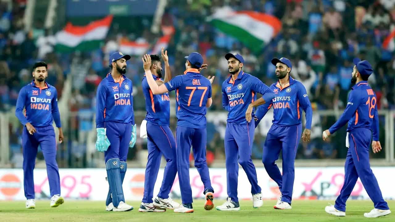 IND vs SL, 3rd ODI: ಐತಿಹಾಸಿಕ ಗೆಲುವು: ಸರಣಿ ಕ್ಲೀನ್ ಸ್ವೀಪ್ ಮಾಡಿದ ಟೀಮ್ ಇಂಡಿಯಾ IND vs SL, 3rd ODI: ಐತಿಹಾಸಿಕ ಗೆಲುವು: ಸರಣಿ ಕ್ಲೀನ್ ಸ್ವೀಪ್ ಮಾಡಿದ ಟೀಮ್ ಇಂಡಿಯಾ