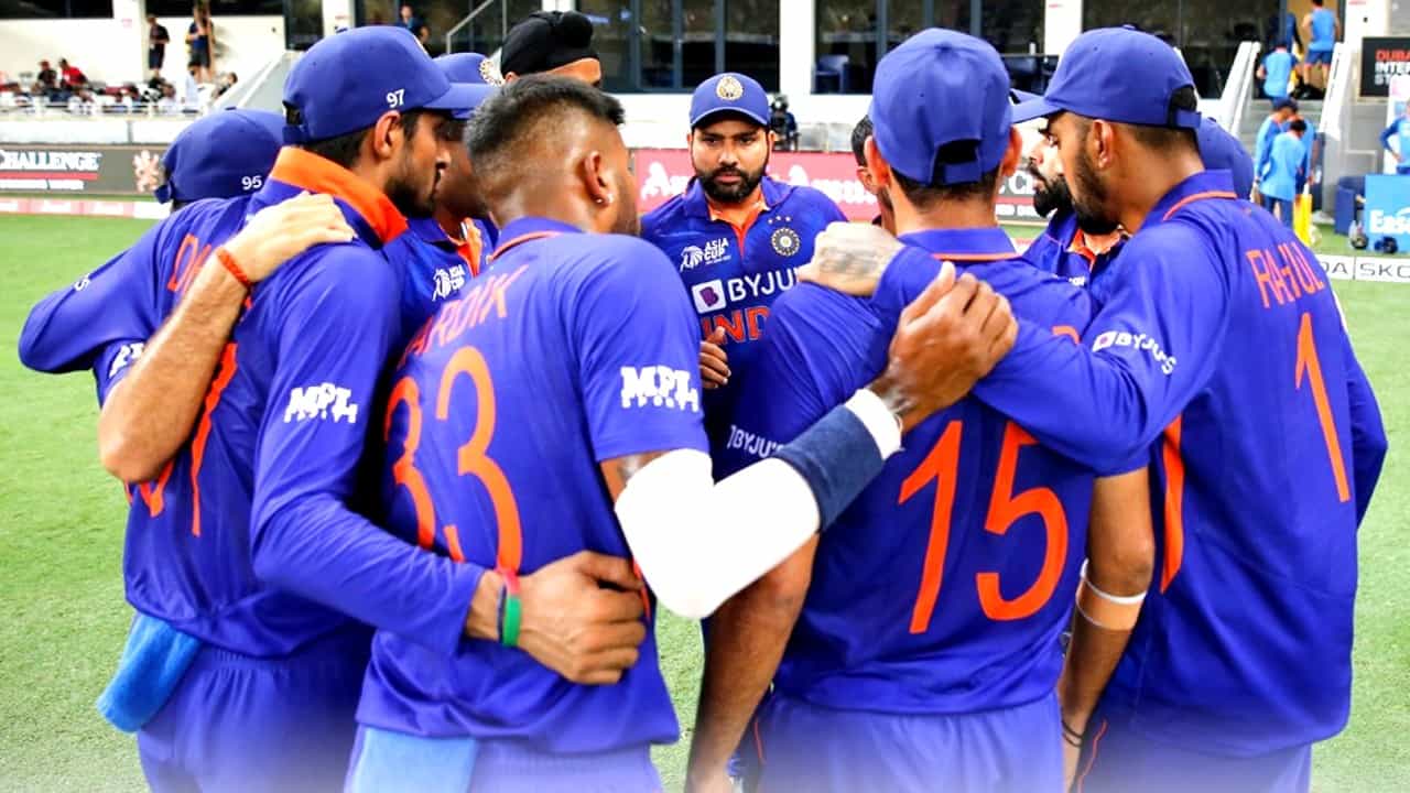 India Playing XI: ಬುಮ್ರಾ ಔಟ್: ಟೀಮ್ ಇಂಡಿಯಾದ ಪ್ಲೇಯಿಂಗ್ 11 ನಲ್ಲಿ ಮಹತ್ವದ ಬದಲಾವಣೆ ಸಾಧ್ಯತೆ India Playing XI: ಬುಮ್ರಾ ಔಟ್: ಟೀಮ್ ಇಂಡಿಯಾದ ಪ್ಲೇಯಿಂಗ್ 11 ನಲ್ಲಿ ಮಹತ್ವದ ಬದಲಾವಣೆ ಸಾಧ್ಯತೆ