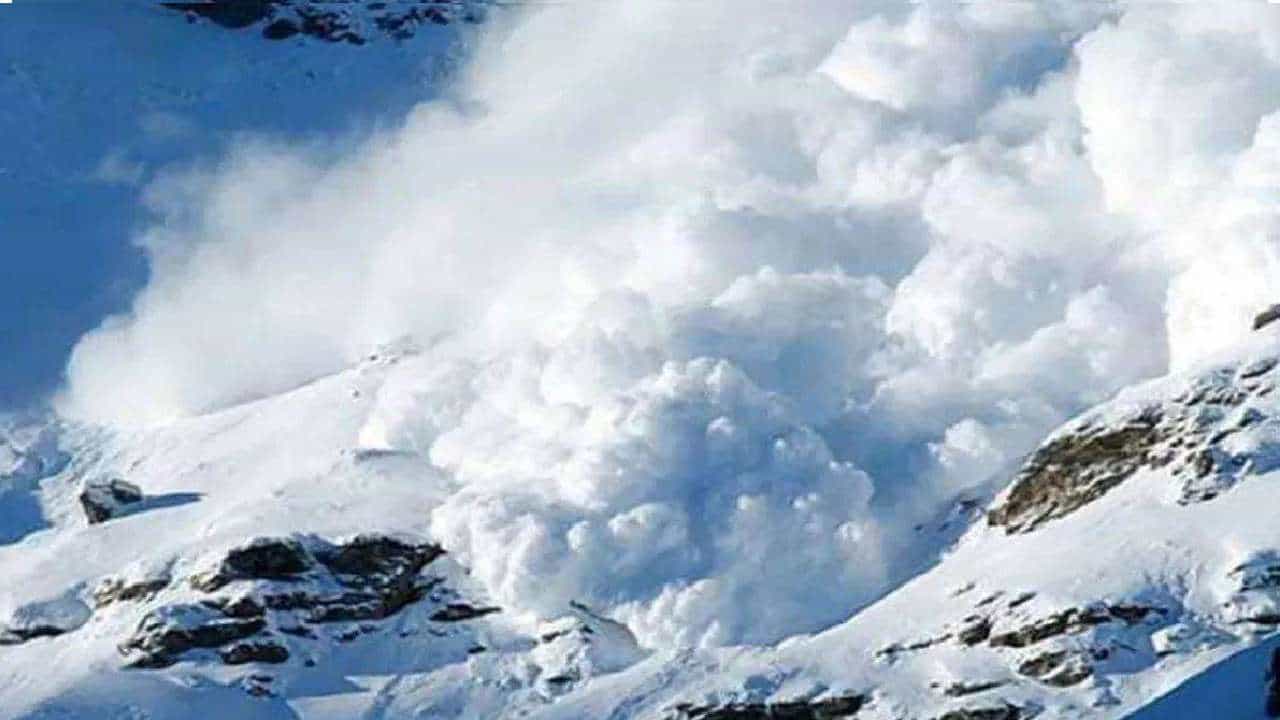 Tibet Avalanche: ಟಿಬೆಟ್ ಹಿಮಪಾತದಲ್ಲಿ 8 ಜನ ಸಾವು; ರಕ್ಷಣಾ ತಂಡವನ್ನು ಕಳುಹಿಸಿದ ಚೀನಾ Tibet Avalanche: ಟಿಬೆಟ್ ಹಿಮಪಾತದಲ್ಲಿ 8 ಜನ ಸಾವು; ರಕ್ಷಣಾ ತಂಡವನ್ನು ಕಳುಹಿಸಿದ ಚೀನಾ
