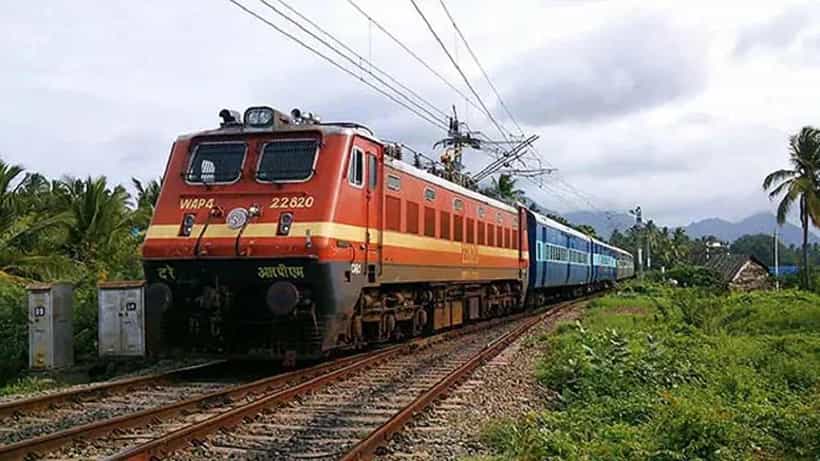 Train Ticket Refund Rules: ರೈಲು ತಪ್ಪಿ ಹೋದ್ರೆ, ಅದೇ ಟಿಕೆಟ್ನಲ್ಲಿ ಬೇರೊಂದು ರೈಲಿನಲ್ಲಿ ಪ್ರಯಾಣಿಸಬಹುದೇ? ಟಿಕೆಟ್ ಹಣ ಮರುಪಾವತಿ ಹೇಗೆ?