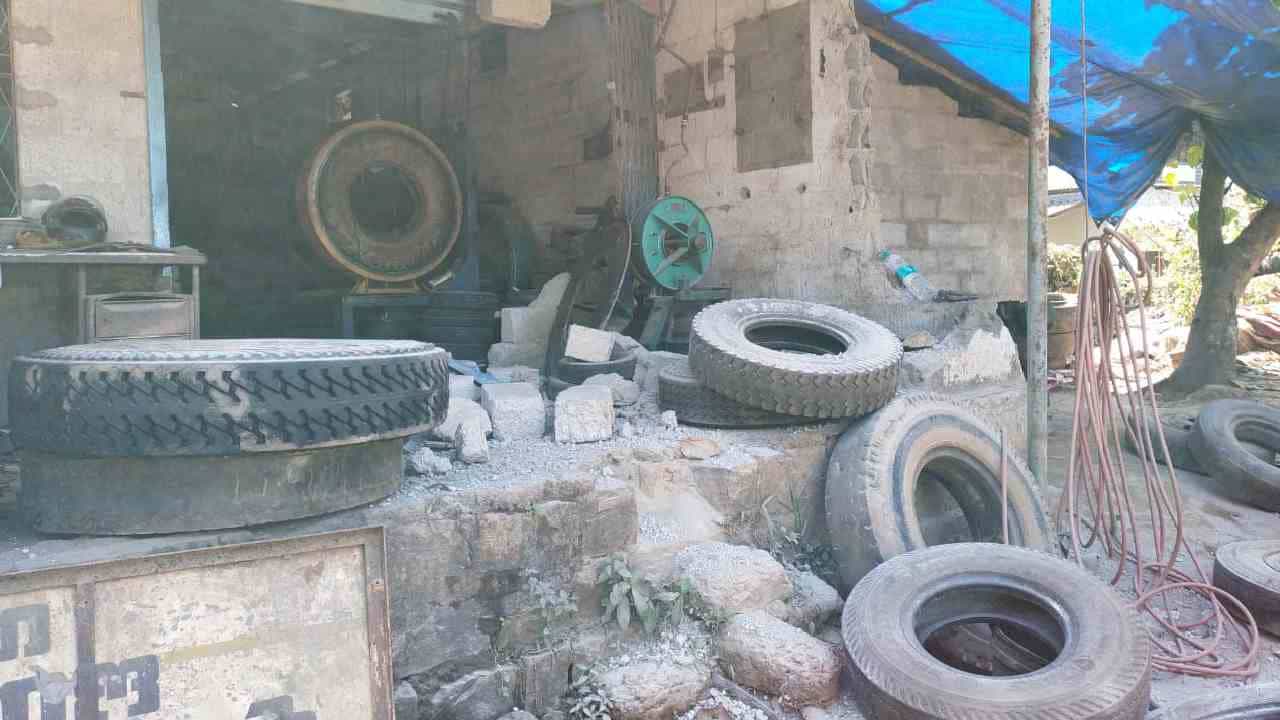Uppinangady Blast: ಟಯರ್ ವರ್ಕ್ ಅಂಗಡಿಯಲ್ಲಿ ಏರ್ ಕಂಪ್ರೆಸರ್ ಸ್ಪೋಟಗೊಂಡು ಕಾರ್ಮಿಕ ಸಾವು Uppinangady Blast: ಟಯರ್ ವರ್ಕ್ ಅಂಗಡಿಯಲ್ಲಿ ಏರ್ ಕಂಪ್ರೆಸರ್ ಸ್ಪೋಟಗೊಂಡು ಕಾರ್ಮಿಕ ಸಾವು