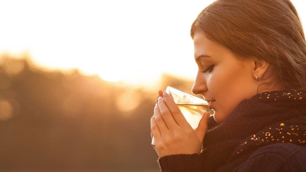 Winter Skincare: ಚಳಿಗಾಲದಲ್ಲಿ ತೇವಾಂಶ ಕಳೆದುಕೊಳ್ಳದಿರಲು ಈ ಟಿಪ್ಸ್ ಫಾಲೋ ಮಾಡಿ Winter Skincare: ಚಳಿಗಾಲದಲ್ಲಿ ತೇವಾಂಶ ಕಳೆದುಕೊಳ್ಳದಿರಲು ಈ ಟಿಪ್ಸ್ ಫಾಲೋ ಮಾಡಿ