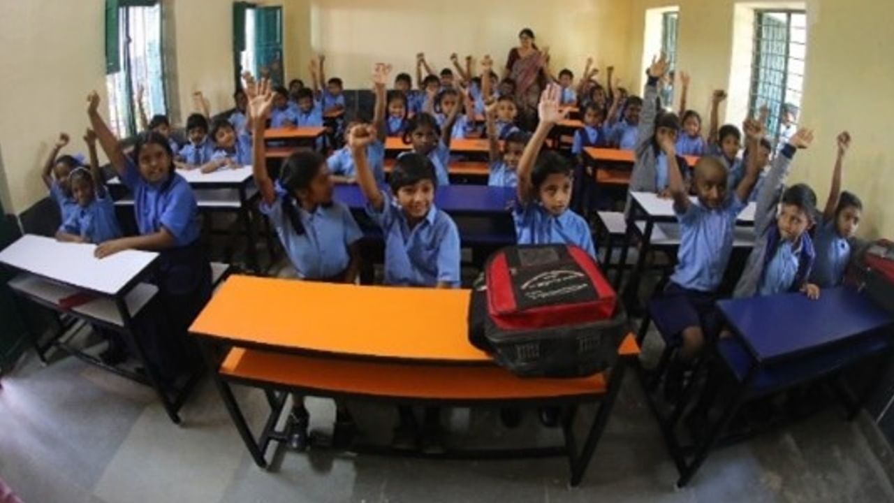 benches desks created from Recycled multi-layer plastic distributed to jakkur school 2