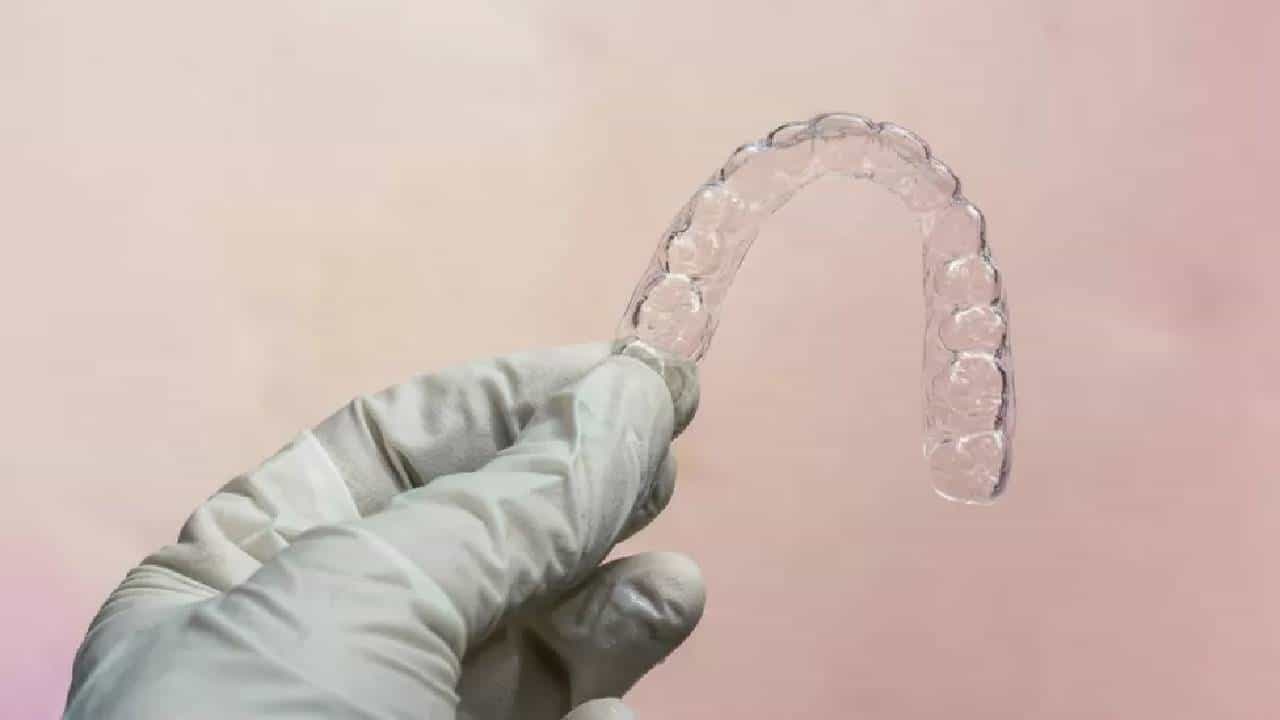 Online Braces for Teeth: ಹಲ್ಲು ಹೊರಚಾಚಿದೆ ಎಂದು ಆನ್ಲೈನ್ನಲ್ಲಿನ ಬ್ರೇಸೆಸ್ ಖರೀದಿಸುವ ಮುನ್ನ ಯೋಚಿಸಿ Online Braces for Teeth: ಹಲ್ಲು ಹೊರಚಾಚಿದೆ ಎಂದು ಆನ್ಲೈನ್ನಲ್ಲಿನ ಬ್ರೇಸೆಸ್ ಖರೀದಿಸುವ ಮುನ್ನ ಯೋಚಿಸಿ