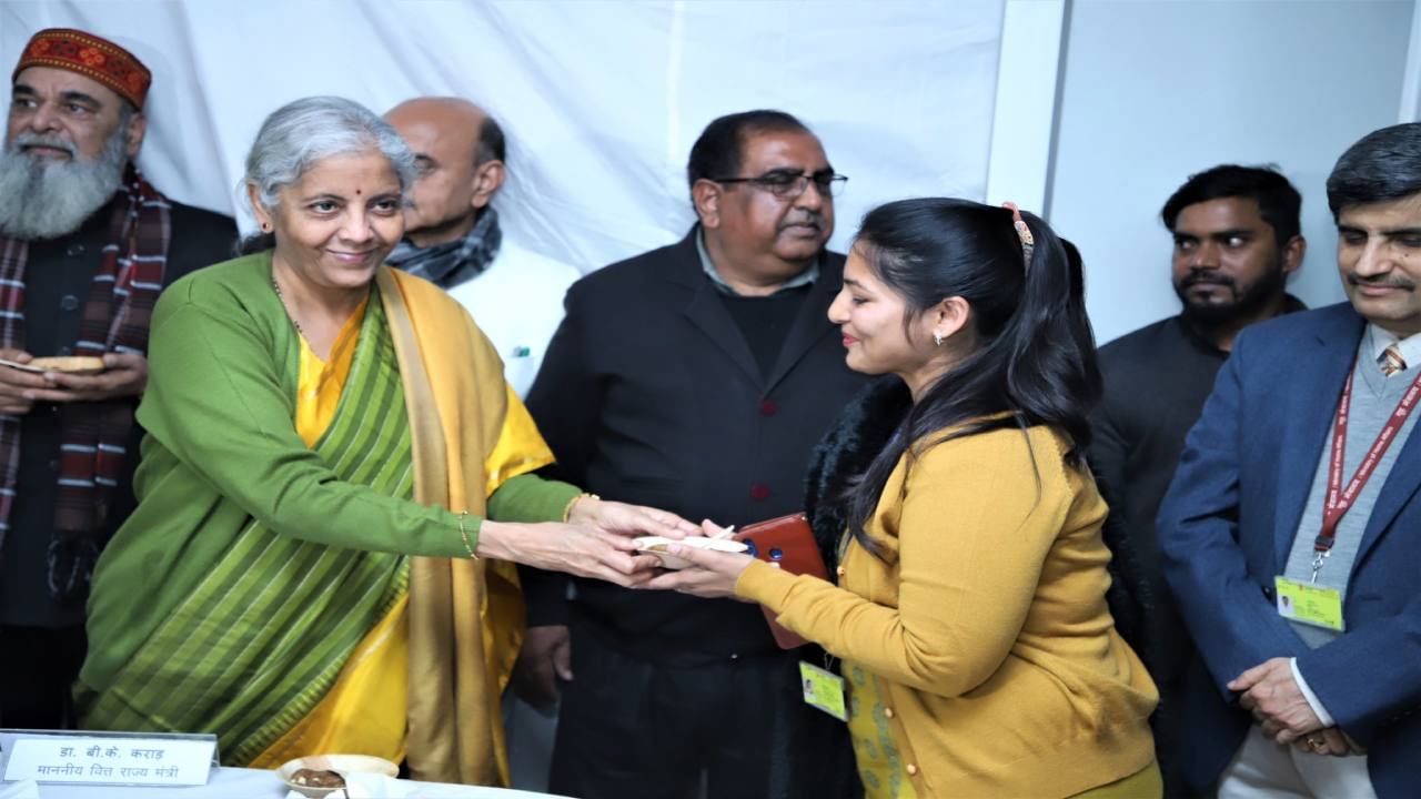 Budget 2023 Halwa Ceremony Finance Minister Nirmala Sitharaman distributed halwa to members of Budget Press along with other staff of the ministry