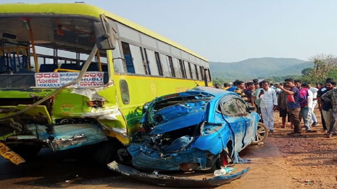 KSRTC ಬಸ್- ಕಾರು ಮಧ್ಯೆ ಭೀಕರ ಅಪಘಾತ: ಹೊಸ ವರ್ಷ ಪಾರ್ಟಿಗೆ ಬಂದ ನಾಲ್ವರು ದುರಂತ ಅಂತ್ಯ KSRTC ಬಸ್- ಕಾರು ಮಧ್ಯೆ ಭೀಕರ ಅಪಘಾತ: ಹೊಸ ವರ್ಷ ಪಾರ್ಟಿಗೆ ಬಂದ ನಾಲ್ವರು ದುರಂತ ಅಂತ್ಯ