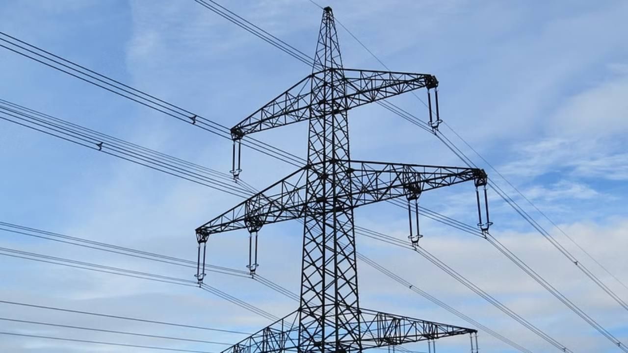 Electricity Access: ಬಡ ಕುಟುಂಬಗಳಿಗೆ ವಿದ್ಯುತ್ ಸಂಪರ್ಕದಲ್ಲಿ ಗಮನಾರ್ಹ ಸಾಧನೆ; ಇಲ್ಲಿದೆ ನೋಡಿ ವಿವರ Electricity Access: ಬಡ ಕುಟುಂಬಗಳಿಗೆ ವಿದ್ಯುತ್ ಸಂಪರ್ಕದಲ್ಲಿ ಗಮನಾರ್ಹ ಸಾಧನೆ; ಇಲ್ಲಿದೆ ನೋಡಿ ವಿವರ