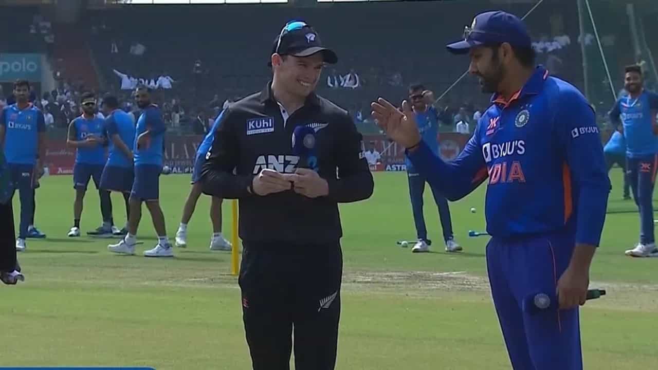 IND vs NZ: ಟಾಸ್ ಗೆದ್ದ ಬಳಿಕ ಏನು ಮಾಡಬೇಕು ಎಂಬುದನ್ನೇ ಮರೆತ ನಾಯಕ ರೋಹಿತ್; ವಿಡಿಯೋ ನೋಡಿ
