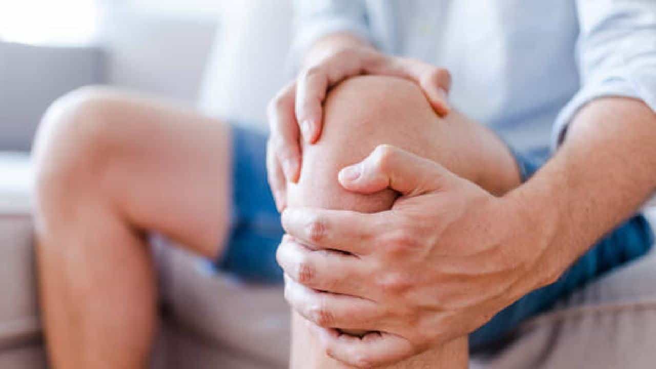 Knee Pain Remedies: ಮೊಣಕಾಲು ನೋವಿನಿಂದ ಬಳಲುತ್ತಿದ್ದೀರಾ?; ಈ ಸರಳ ವ್ಯಾಯಾಮ, ಮನೆಮದ್ದು ಟ್ರೈ ಮಾಡಿ Knee Pain Remedies: ಮೊಣಕಾಲು ನೋವಿನಿಂದ ಬಳಲುತ್ತಿದ್ದೀರಾ?; ಈ ಸರಳ ವ್ಯಾಯಾಮ, ಮನೆಮದ್ದು ಟ್ರೈ ಮಾಡಿ