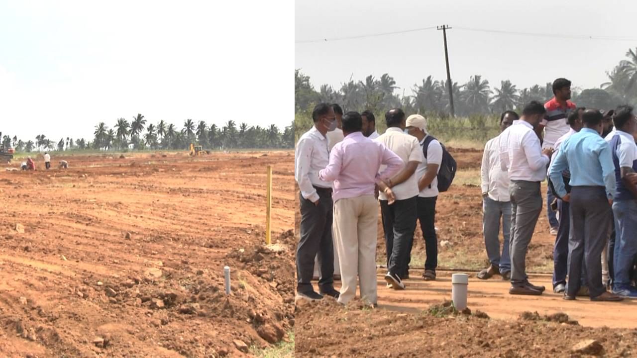 ಮಂಡ್ಯ: ವಸತಿ ನೀಡುವುದಾಗಿ ವಂಚನೆ ಆರೋಪ; ನಿವೃತ್ತ ಪೊಲೀಸ್ ಅಧಿಕಾರಿಗಳಿಂದ ಪ್ರತಿಭಟನೆ ಮಂಡ್ಯ: ವಸತಿ ನೀಡುವುದಾಗಿ ವಂಚನೆ ಆರೋಪ; ನಿವೃತ್ತ ಪೊಲೀಸ್ ಅಧಿಕಾರಿಗಳಿಂದ ಪ್ರತಿಭಟನೆ