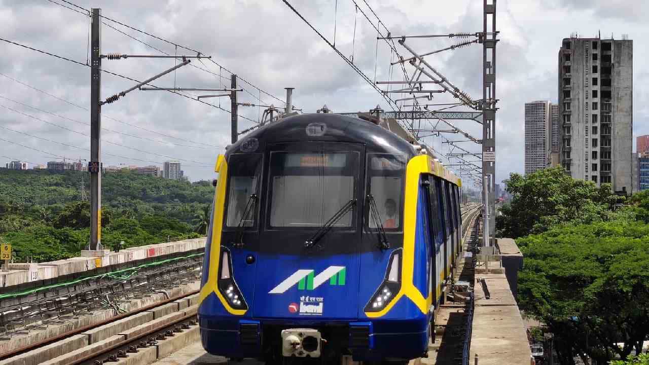 Mumbai Metro: ಮುಂಬೈಗೆ ಇಂದು ಪ್ರಧಾನಿ ಮೋದಿ ಭೇಟಿ; 12,600 ಕೋಟಿ ರೂ. ಮೌಲ್ಯದ 2 ಮೆಟ್ರೋ ಮಾರ್ಗ ಉದ್ಘಾಟನೆ Mumbai Metro: ಮುಂಬೈಗೆ ಇಂದು ಪ್ರಧಾನಿ ಮೋದಿ ಭೇಟಿ; 12,600 ಕೋಟಿ ರೂ. ಮೌಲ್ಯದ 2 ಮೆಟ್ರೋ ಮಾರ್ಗ ಉದ್ಘಾಟನೆ