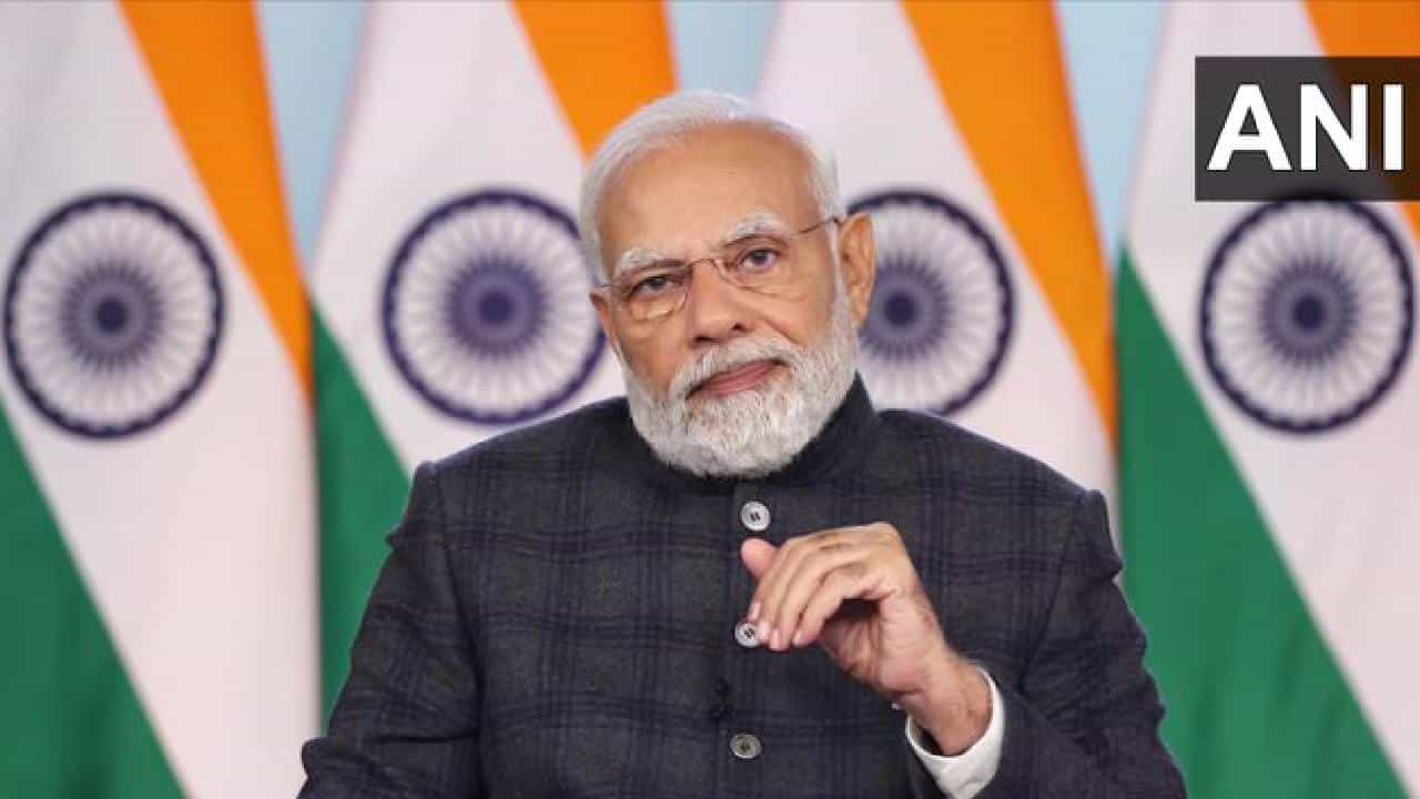 PM Modi Karnataka visit: ಇಂದು ಕರ್ನಾಟಕಕ್ಕೆ ಪ್ರಧಾನಿ ಮೋದಿ -ಕಾರ್ಯಕ್ರಮ ಗಿನ್ನಿಸ್ ರೆಕಾರ್ಡ್ ಗೆ ಸೇರಲಿದೆ ಎಂದ ಕಂದಾಯ ಸಚಿವ ಆರ್ ಅಶೋಕ್, ಏನಂತಹ ವಿಶೇಷ? PM Modi Karnataka visit: ಇಂದು ಕರ್ನಾಟಕಕ್ಕೆ ಪ್ರಧಾನಿ ಮೋದಿ -ಕಾರ್ಯಕ್ರಮ ಗಿನ್ನಿಸ್ ರೆಕಾರ್ಡ್ ಗೆ ಸೇರಲಿದೆ ಎಂದ ಕಂದಾಯ ಸಚಿವ ಆರ್ ಅಶೋಕ್, ಏನಂತಹ ವಿಶೇಷ?
